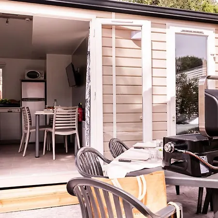 Mobil-home 6 Pers Avec Terrasse A - Api-1-52-830 *